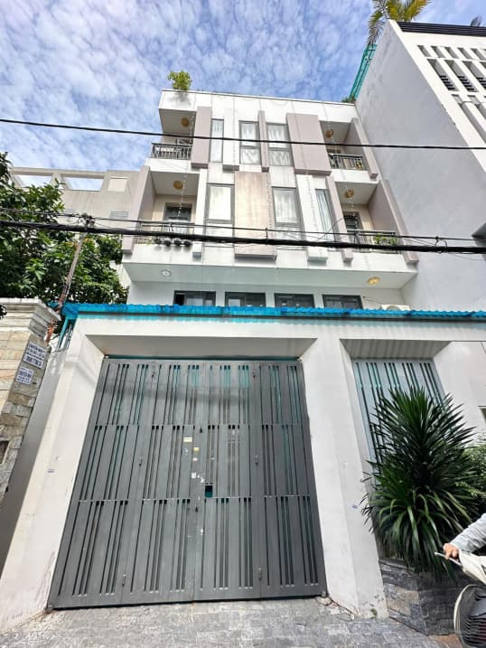 Cực hiếm! Bán nhà hẻm xe tải Nơ Trang Long P12 Q. Bình Thạnh 4 tầng 4,5x17m, chỉ 12 tỷ TL