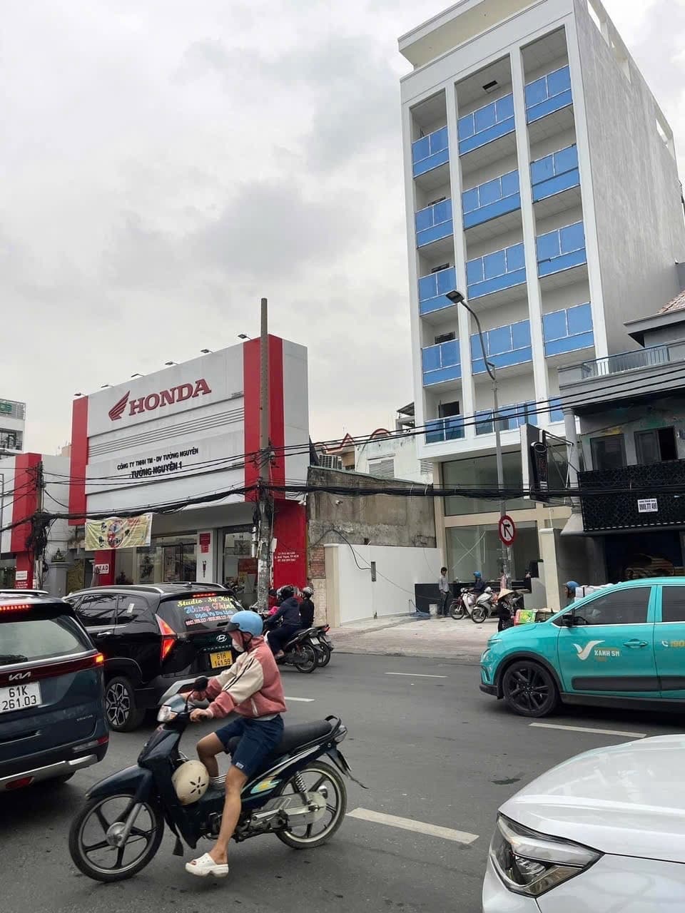 BÁN TÒA NHÀ VĂN PHÒNG 5 ĐINH BỘ LĨNH, P26 BÌNH THẠNH - 8X27M HẦM 7 TẦNG FULL- DÒNG TIỀN 10.000 USD