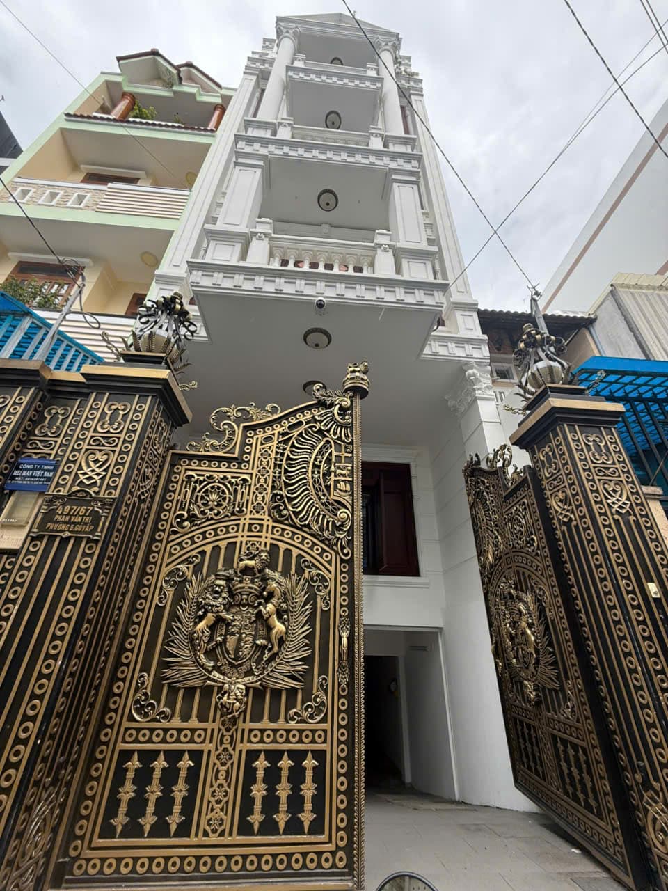 NHÀ MỚI ĐẸP 5 TẦNG -THANG MÁY - ĐỐI DIỆN EMARK GÒ VẤP NGANG 5X18M GẦN MẶT TIỀN HẺM THẲNG 1 TRỤC