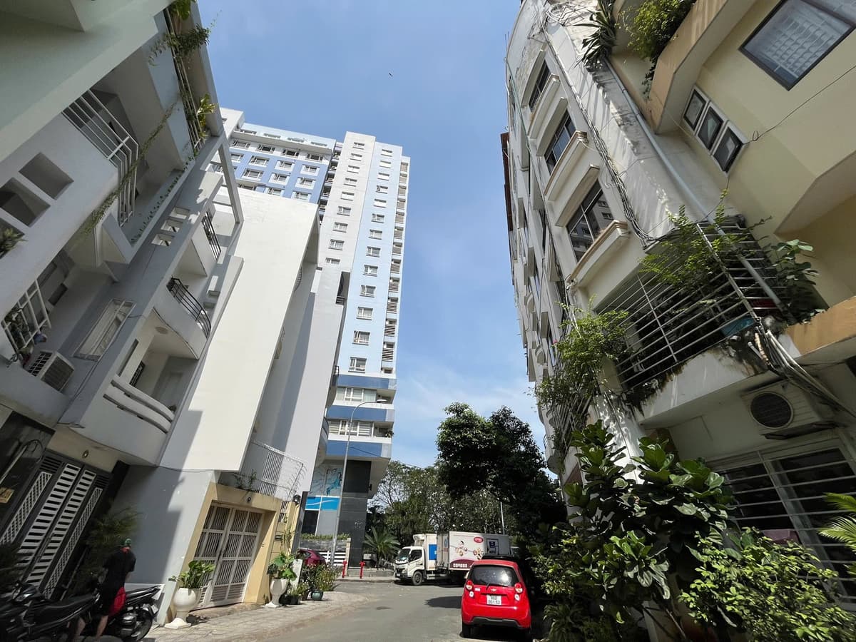 BÁN NHÀ 5 TẦNG SÁT MẶT TIỀN RẠCH XUYÊN TÂM - 4X20M - HẺM 10M CÓ LỀ - NGAY HV CÁN BỘ - NHÀ MỚI 4